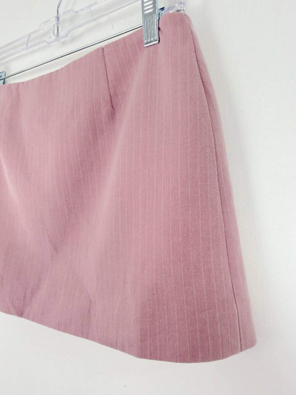 By.Dyln Zayne Mini Skirt Stripes High Slit Revolve Pink Pinstripe Size XS EUC - Picture 4 of 10